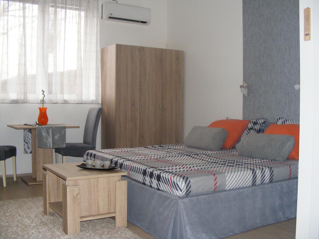 Valor Central Apartments Скоп'є Екстер'єр фото